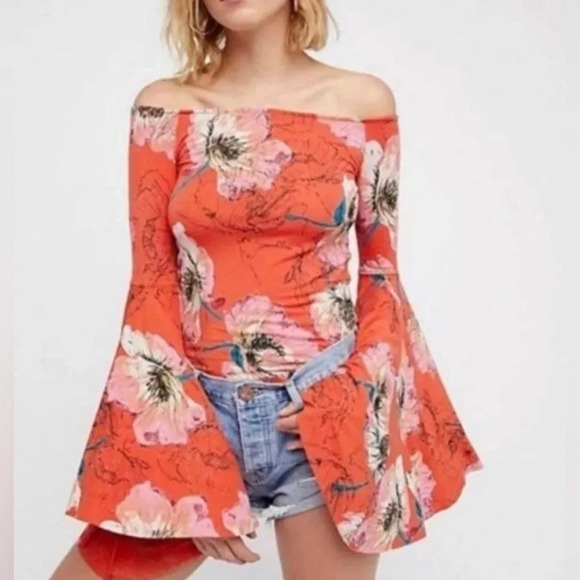 We The Free Orange Floral Top Butterfly Bell Sleeve Birds of Paradise Size Small - Picture 5 of 6